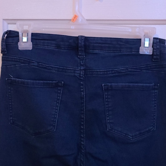 Dark Blue Jean - Picture 3 of 4